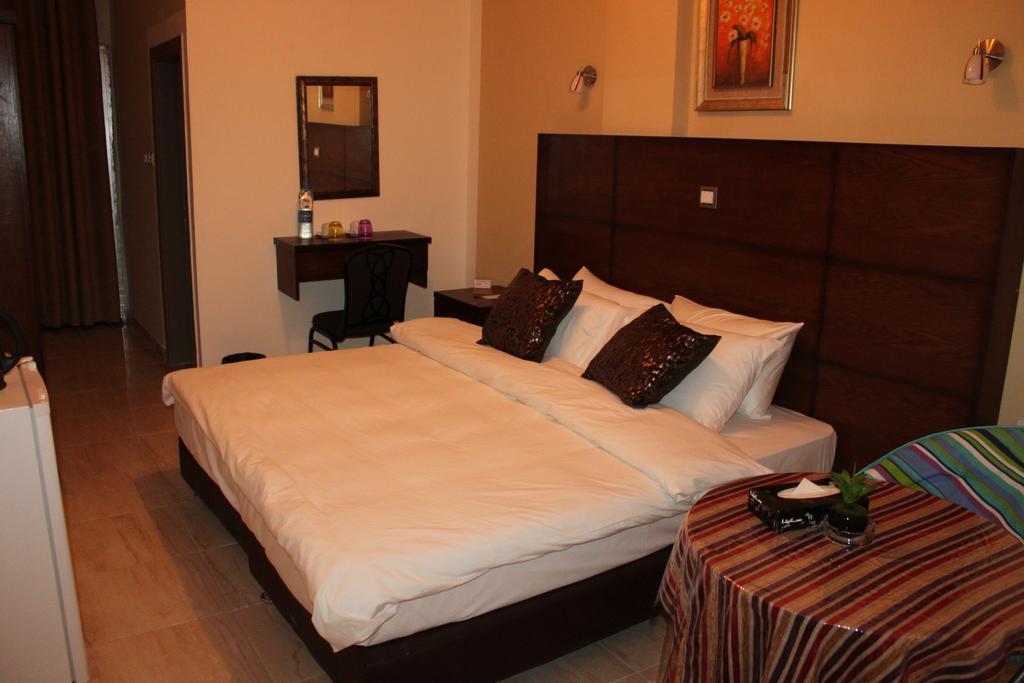 Amir Palace Hotel Aqaba Phòng bức ảnh